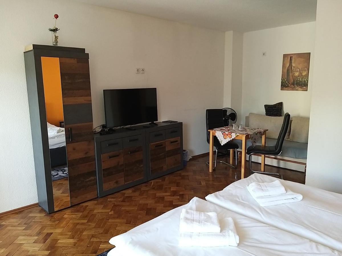 Pension Schlosswache-Zerbst Esterno foto